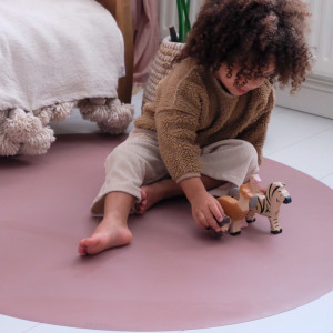 Tapis de protection de sol bébé en vinyl "Powder Blush" Eeveve