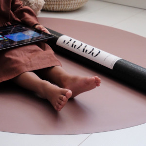 Tapis de protection de sol bébé en vinyl "Powder Blush" Eeveve