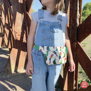 Sac Banane enfant en coton enduit Lucas du Tertre "Les Perroquets" Maison Petit Jour