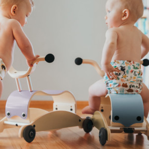  Trotteur évolutif Mini-Flip 3 en 1 en bois "Bleu Ciel" (9-36 mois) Wishbone