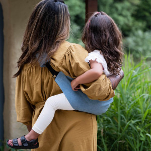 Porte bébé Main "Denim" Wilride
