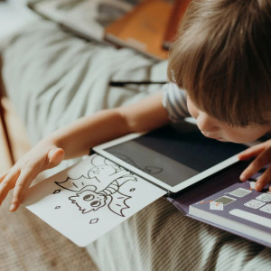 Tablette à dessin lumineuse KIDYDRAW-MINI "Il était une fois" (3 ans et +) Kidywolf
