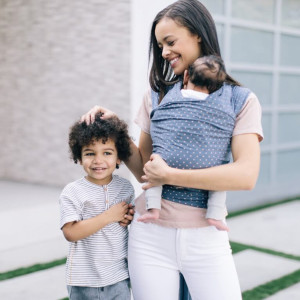 Echarpe de Portage Aura Knit "Coral Dots" Ergobaby