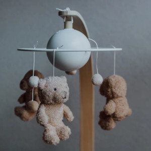Mobile musical pour bébé en bois "Lou l'Ours" Flow