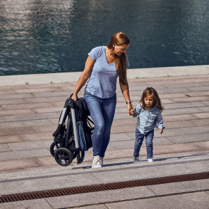 Poussette Spring "Aluminum / Majolica Blue" Thule