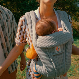 Porte-bébé Omni Deluxe Mesh "Gris Perle" Ergobaby