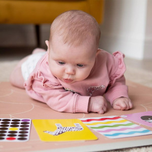 Cartes sensorielles Flash pour nouveau-né "Couleurs" Priya & Peanut