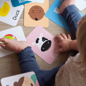 Cartes sensorielles Flash "Mes Premiers mots" Priya & Peanut