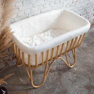 Berceau en rotin rectangulaire avec Matelas + Habillage "Blanc cassé" Childhome