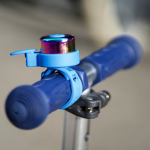 Sonnette pour trottinette "Néochrome Bleu" micro