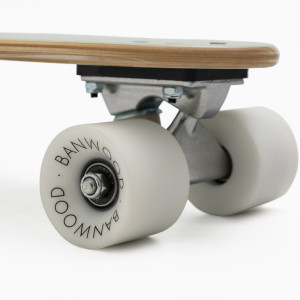Skateboard en bois enfant "Menthe" (3-8 ans) Banwood