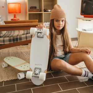 Skateboard en bois enfant "Menthe" (3-8 ans) Banwood