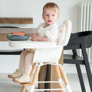 Chaise haute Evolu "Natural/Blanc" + Tablette + Set Pieds Longs + Coussin "Grey" Childhome