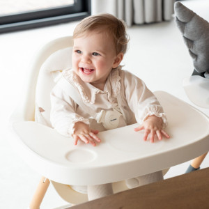 Chaise haute Evolu "Natural/Blanc" + Tablette + Set Pieds Longs + Coussin "Grey" Childhome