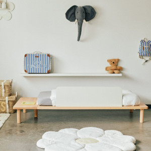 Lit bébé évolutif 70x140 en bois Evobed "Ecru / Naturel" + Barrière de lit 