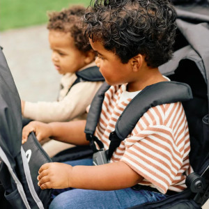 Poussette Quadruple 4 enfants Autobrake "Noir" Childhome