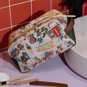 Trousse de toilette enfant en PET recyclé "San Francisco"
