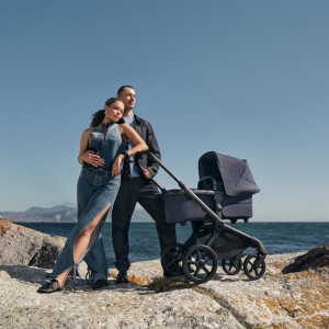  Poussette Bugaboo Fox5 Renew complète châssis noir "Deep Indigo"