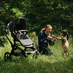  Poussette Bugaboo Fox5 Renew complète châssis graphite "Moon Grey"
