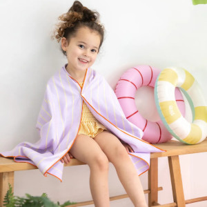 Serviette de plage enfant en microfibre (140 x 70 cm) "Marelle" Quut