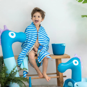 Serviette de plage enfant en microfibre (140 x 70 cm) "Circuit Bleu" Quut
