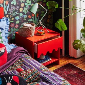 Table de chevet en bois Moss "Rouge"