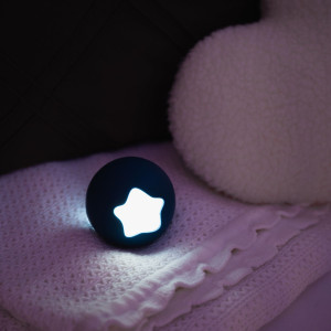 Veilleuse nomade LED "Little Moon Beige" Pabobo
