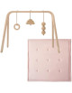 Tapis de jeu TAMI "Rose Nude" +  Arche d'éveil en bois et jouets NAHO