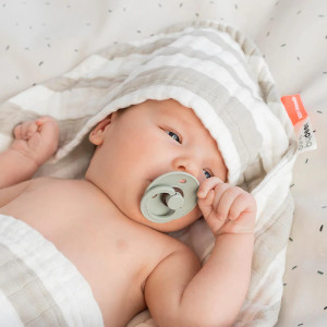 Cape de bain bébé en coton bio "Stripes Sable" Done by Deer
