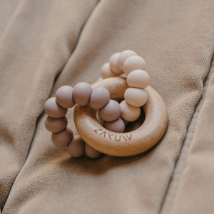 Anneaux de dentition en perles de bois et silicone Sedna "Lilas" Zakuw