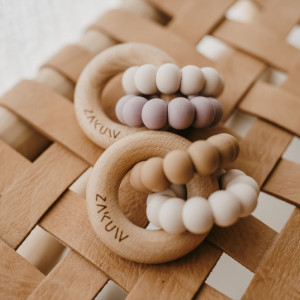 Anneaux de dentition en perles de bois et silicone Sedna "Moka" Zakuw