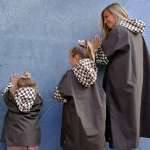 Poncho de pluie Long "Damier Kaki" (adulte) Poule Party