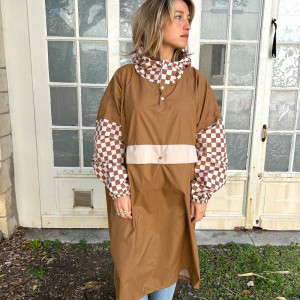 Poncho de pluie Long "Damier Marron" (adulte) Poule Party