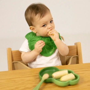 Ensemble Assiette & Cuillère bébé en bois d'hevea "Kendall le Kale" Oli & Carol