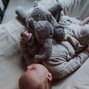 Peluche apaisante musicale Baby Conforter Baleine George "Gris" USB