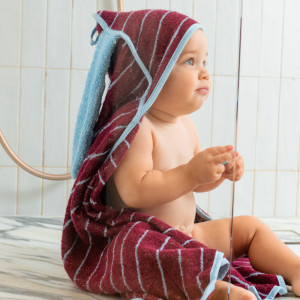 Cape de bain en coton "Lapin Bordeaux" (0-2 ans) Quut