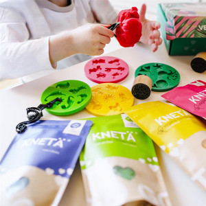 Kit de pâte à modeler "4 couleurs" (4 sachets de 100 gr) Kneta
