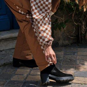 Pantalon de pluie "Damier Marron" (adulte) Poule Party