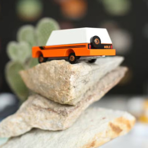 Voiture en bois "Rio Grande Mule Orange" (8,4 cm) Candylab Toys