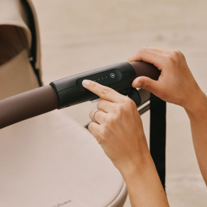  Poussette électrique eGazelle S "Almond Beige" Cybex