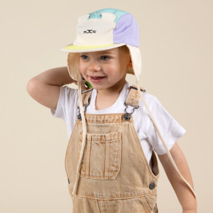 Casquette bébé anti-UV Camper "Ourson Bleu Jaune vert" kietla