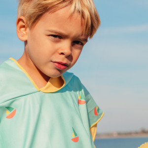 Poncho de plage microfibre enfant "Bleu Banane" (1-6 ans) Quut