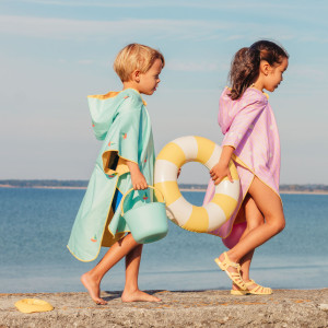 Poncho de plage microfibre enfant "Bleu Banane" (1-6 ans) Quut