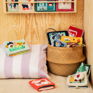 Livre d'activités "Jack cache-cache" (9 mois et +) Lilliputiens