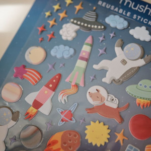 Livre de stickers réutilisables "L' Espace" Mushie