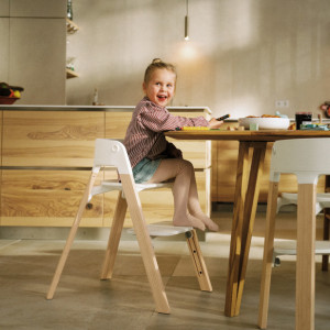 Chaise Haute évolutive 2-en-1 Steps "Blanc / Naturel" Stokke