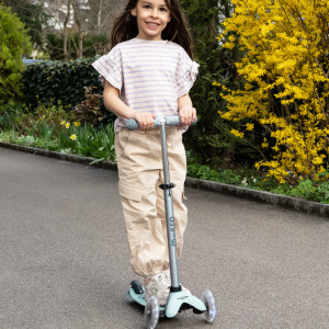 Trottinette 3 roues évolutive Micro Mini2Grow 2.0 LED "Vert Sauge" (1-6 ans)