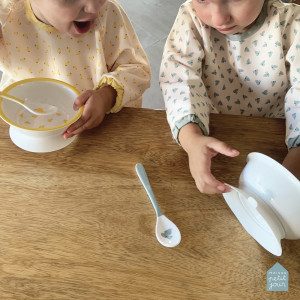 Bol à ventouse avec cuillère "Les Poussins" Maison Petit Jour