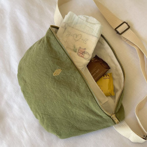 Sac banane à langer en coton Bob "Olive" (XL) Milinane