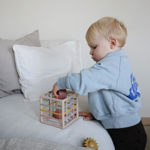Boîte à Formes avec Elastiques (10 mois et +) Mushie